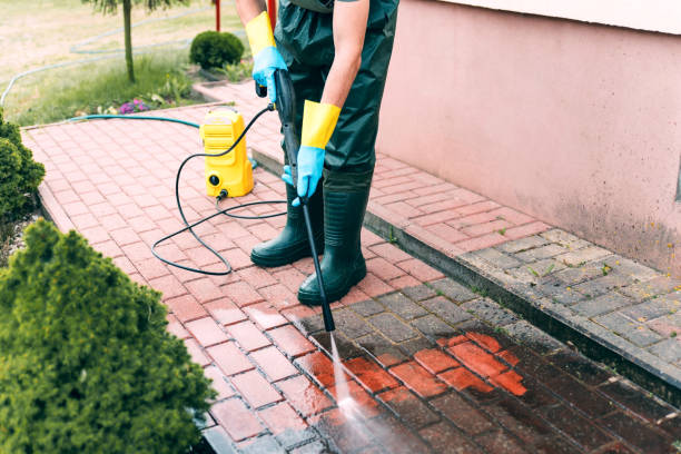 Why Choose Our Certified Pressure Washing Experts for Your Project Needs in Mount Pulaski, IL?